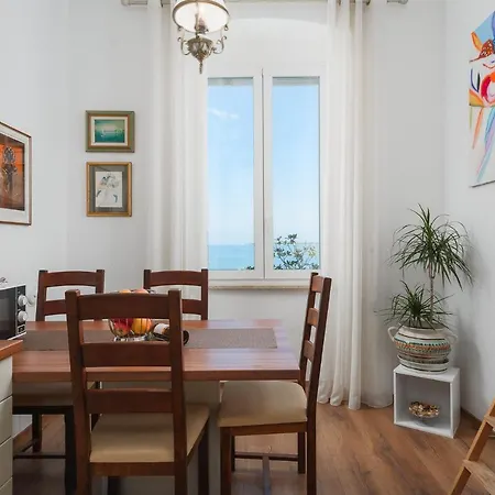Apartment Nina *