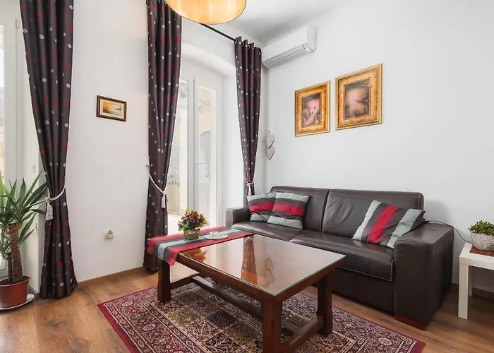 Apartman Nina *